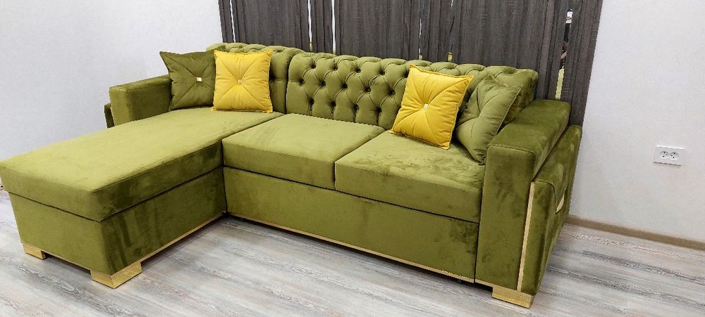 Мебель гостиний  уголок размер 2.70 × 1.60 см