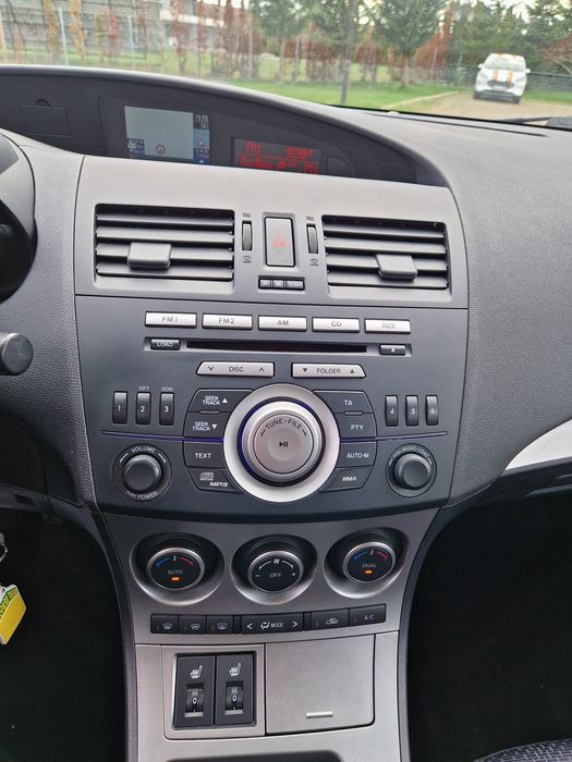 Mazda 3 An 2009 / 1.6 Benzină Distribuție Lanț.  Inmatriculata  / Vânzare în  Rate