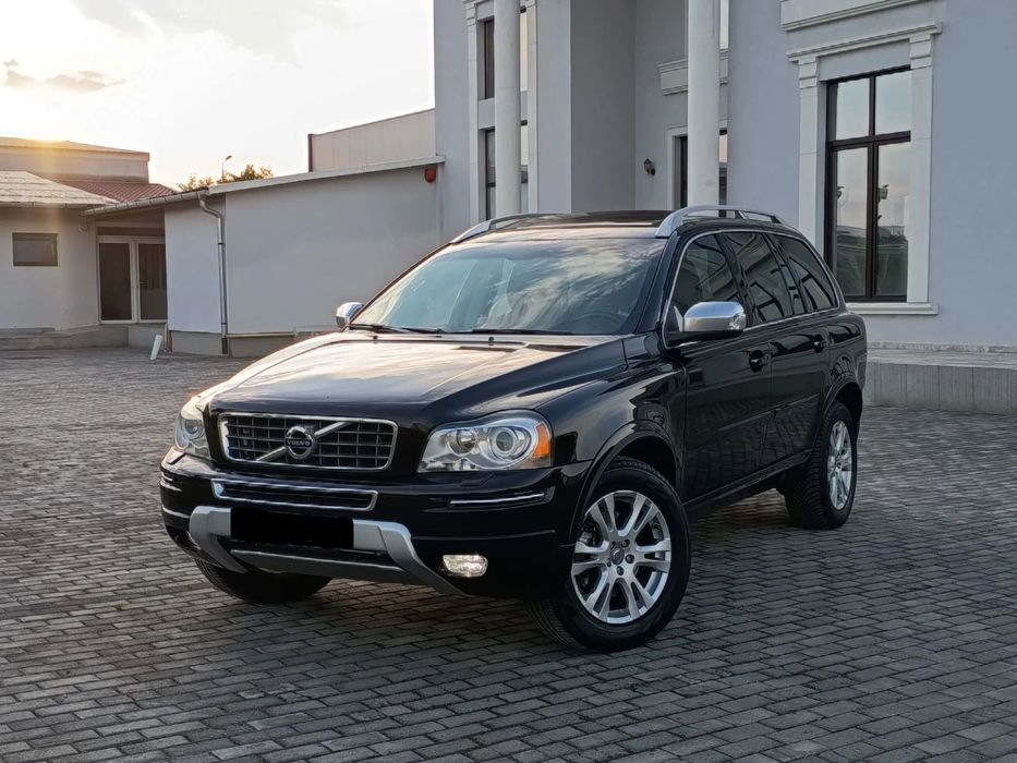 Volvo XC 90 D5 AWD – 2.4 Diesel 224 CP 2012 7 Locuri Finantare Livrare Gratuita