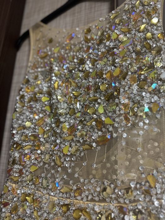 Вечернее или свадебное платье