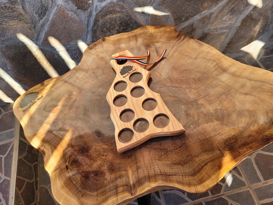 Platou și shatiere din lemn cu rasina epoxy