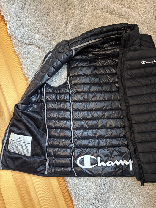 Черен елек Champion