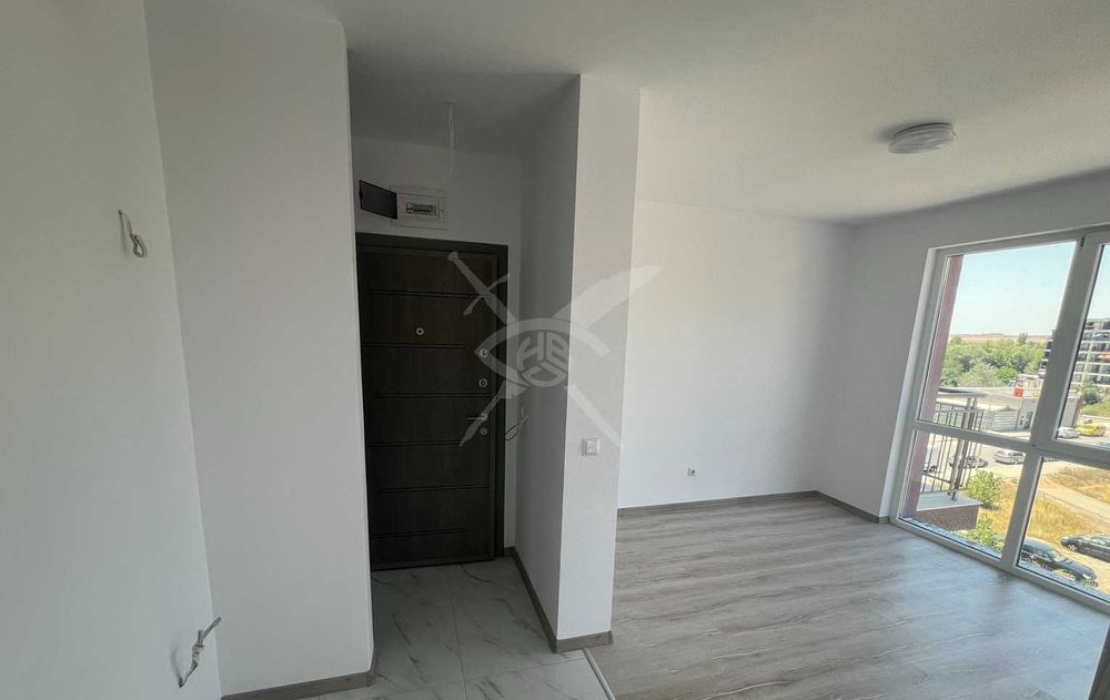 Продава се Двустаен апартамент в к.к. Слънчев бряг - 55 кв.м за 1400 €/кв.м - Снимка #2