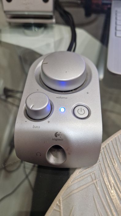 Компьютерные колонки Logitech Z-2300