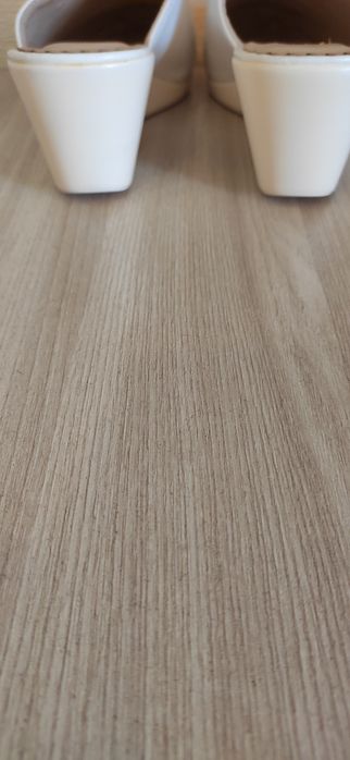 Продам обувь. Новая