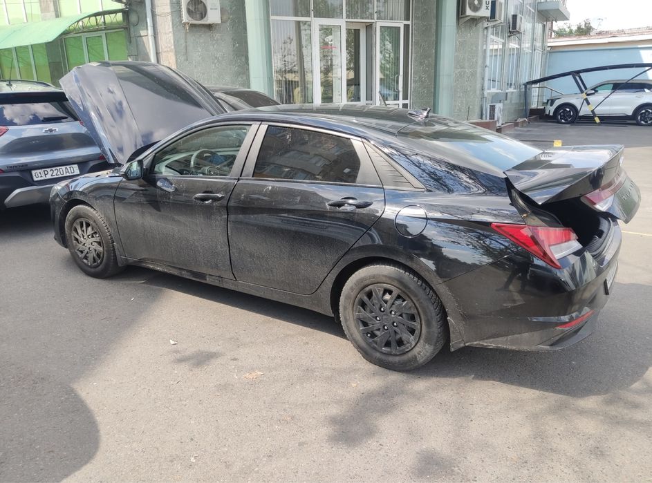 Продам быстро и дешего Elantra 2021