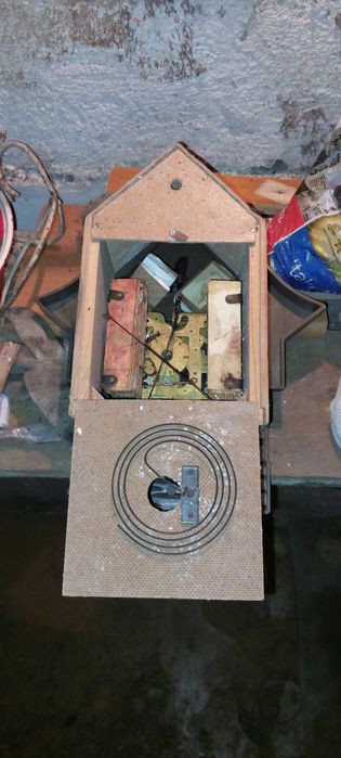 Продам часы с кукушкой