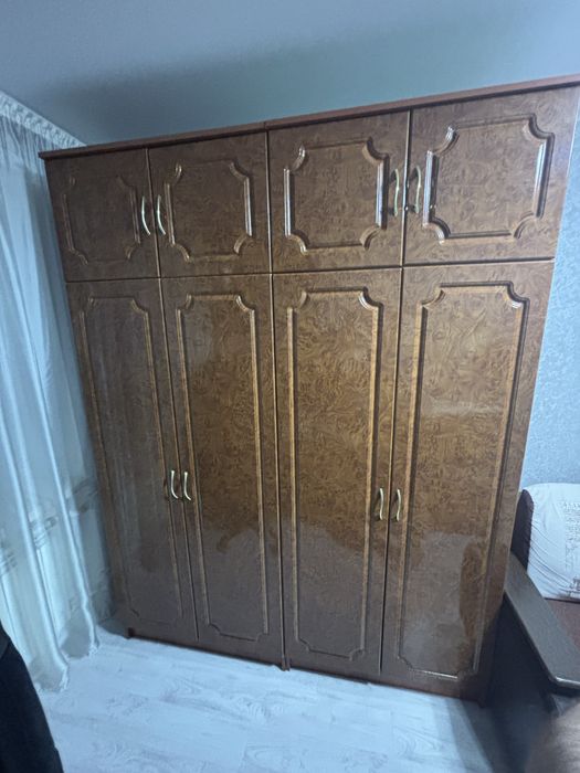 Продам 2 шкафа в хорошем состоянии