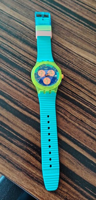 Часовник Swatch Neon Wave SUSJ404