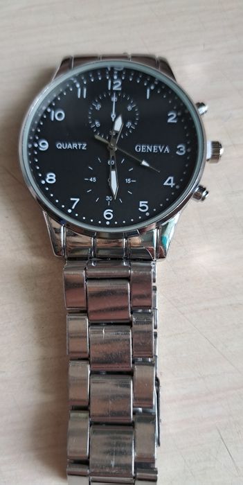 Новые мужские часы