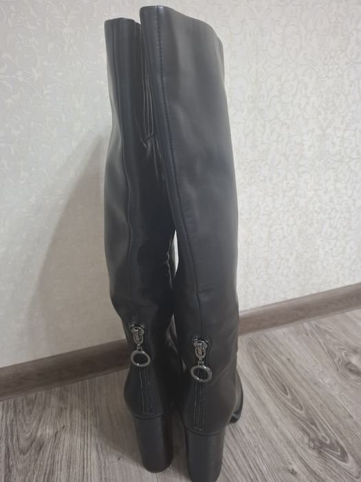 Продаются сапоги 40 размер