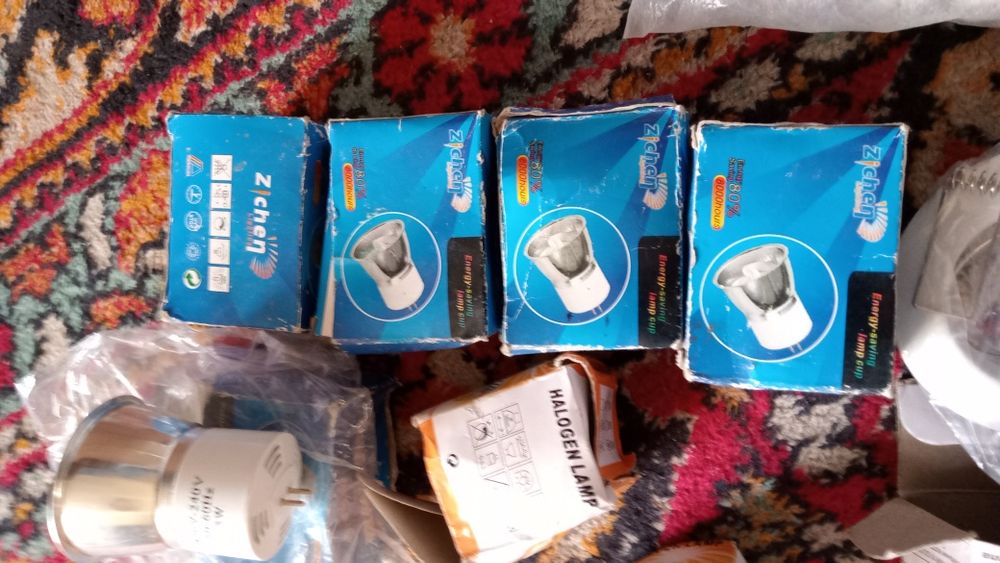 Продам лампочки светильники