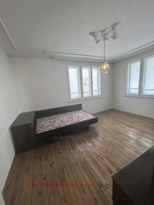 Къща, голям парцел, с. Синитово, Пазарджишко