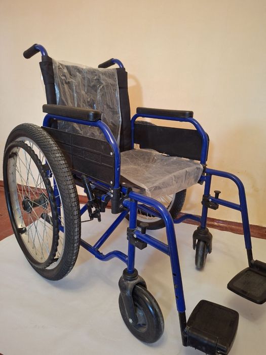 Продается новая инвалидная коляска