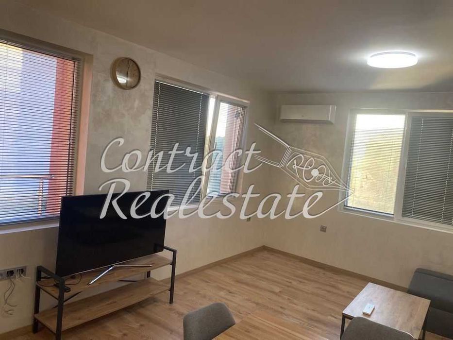 Дава се под наем Тристаен апартамент в Варна, Център - 98 кв.м за 612 € - Снимка #2