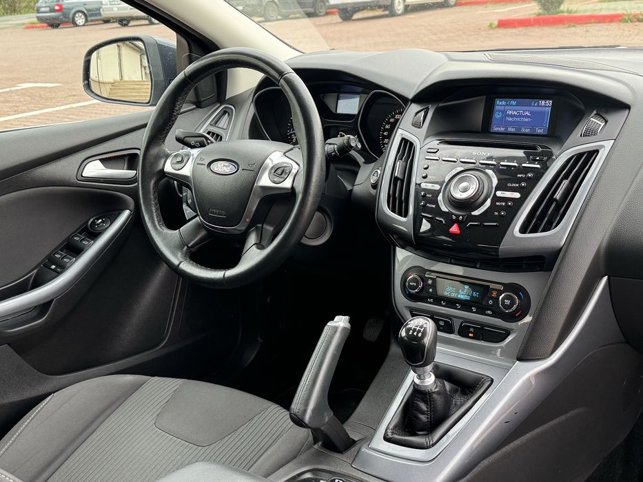 Vând Ford Focus Motor 1.0 Benzină An 2014 Euro 5 Econetic Recent Înmatriculat