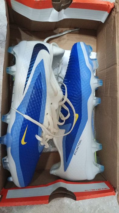 Бутсы Nike phantom