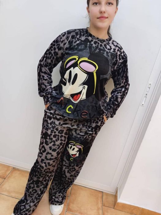 Compleu damă diferite modele