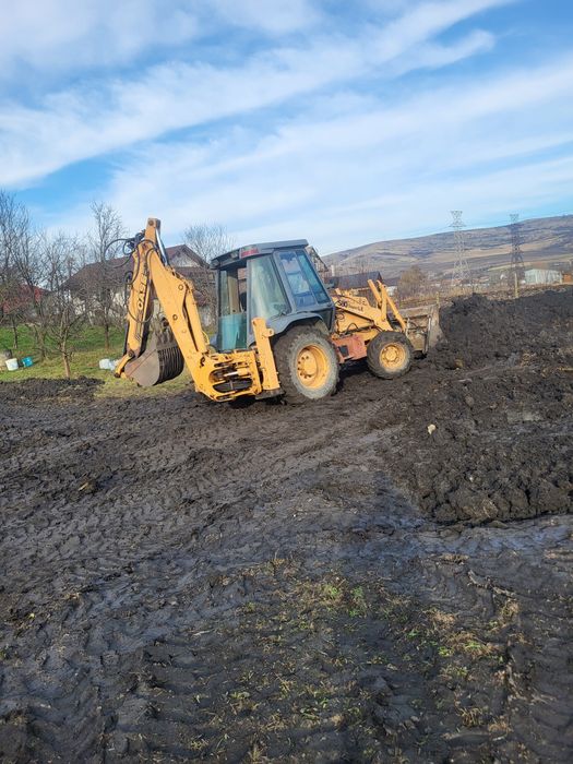 Vând buldoexcavator case