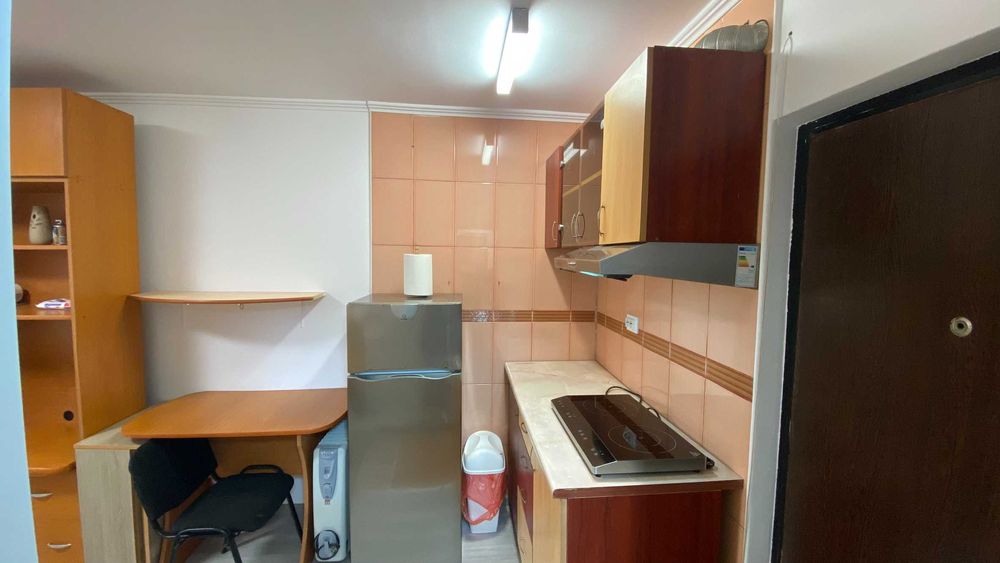 Camera de camin cu baie, renovata, mobilata si utilata | Bularga