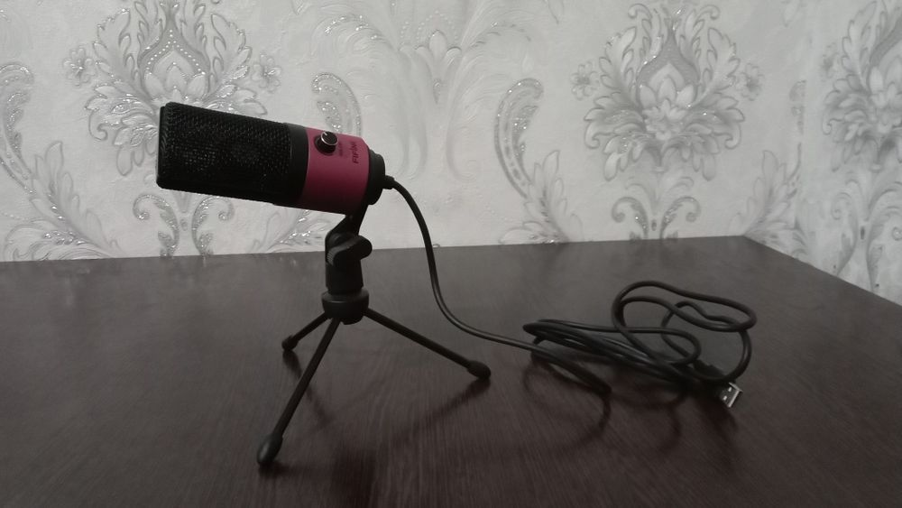 Микрафон состояние новый