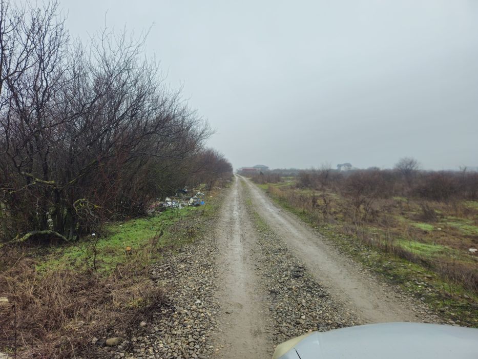 Vând teren intravilan sect 5 str livezi sos vartejului 2800 mp