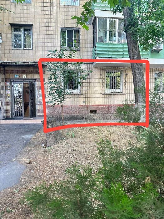 Продаётся Квартира Под Нежилое ЦУМ, Центральный банк
