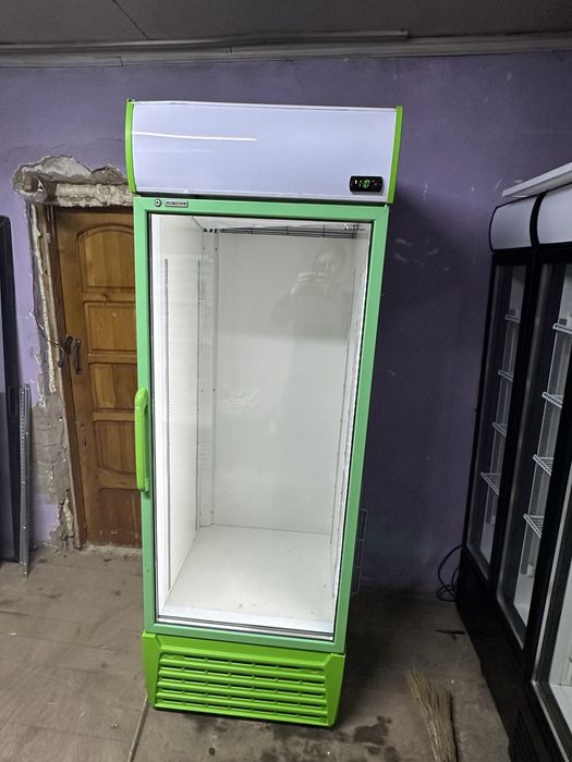 Витринные холодильники низкие цены в городе