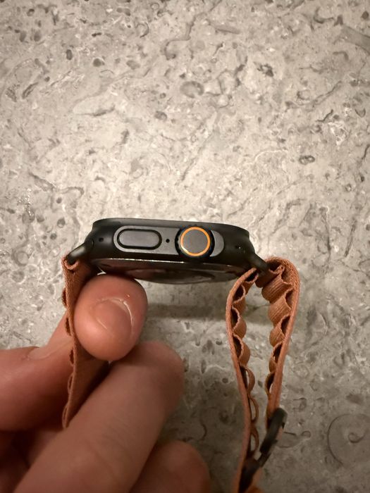 Apple Watch Ultra 2 Black Titanium Cellular