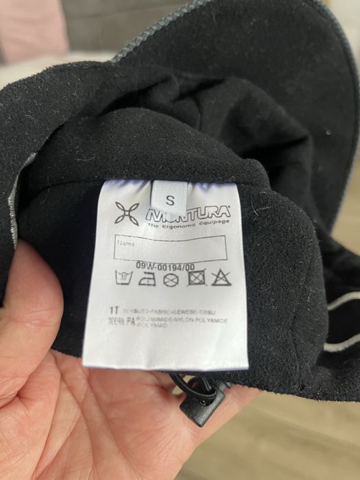 Caciuli Mammut si Montura S barbati