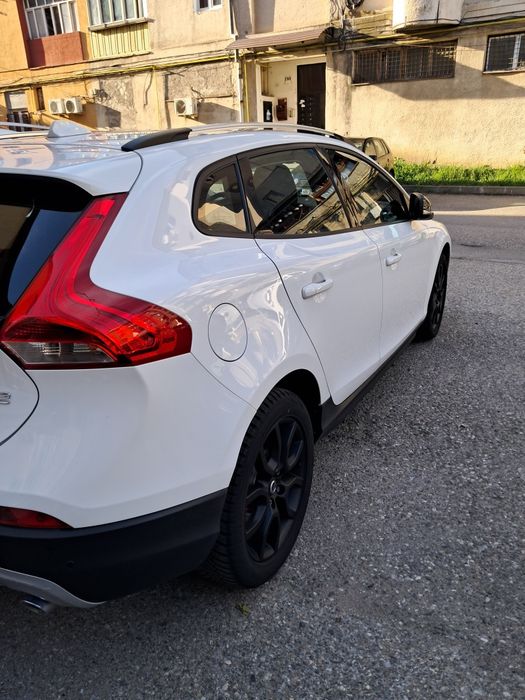 Volvo v40 CROSS country sau schimb cu Vito