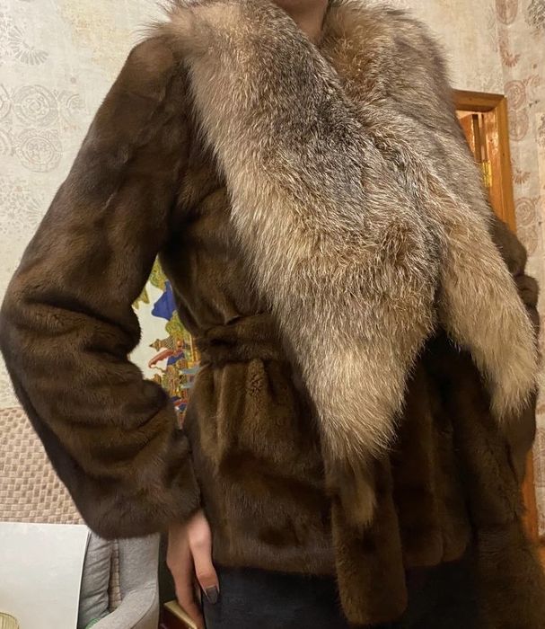 Шуба норковая, воротник лиса