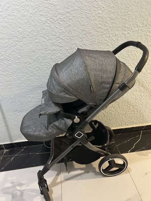 Срочно продам коляску evenflo