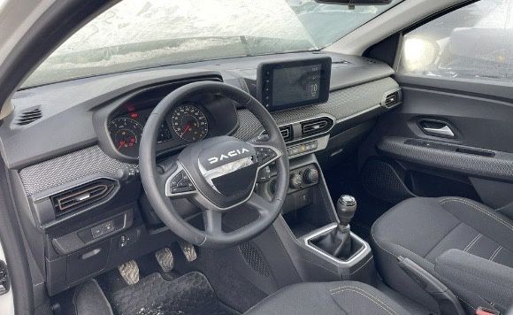 Vând Dacia Sandero Stepway 2024 12700 km