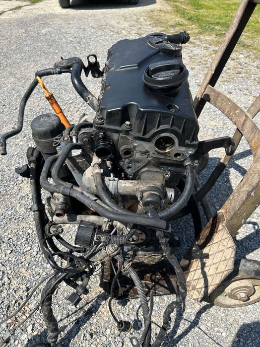 Двигател A4 B6 1.9tdi 131кс AVF