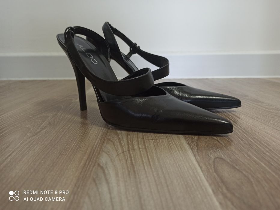 Новые кожаные туфли 36 размер КАРТЫ НЕТУ