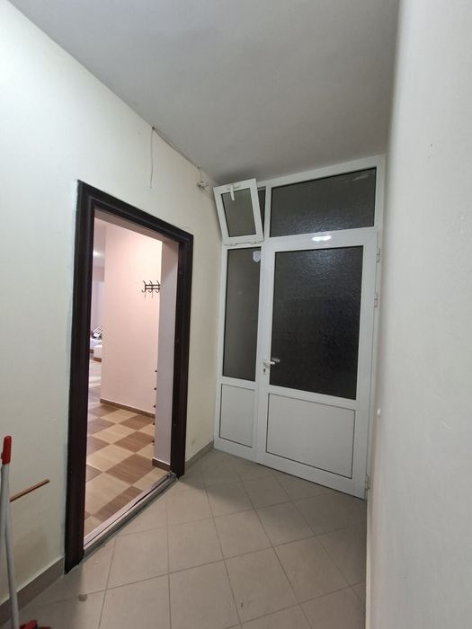 Дава се под наем Двустаен апартамент в Благоевград, Освобождение - 62 кв.м за 306 € - Снимка #1