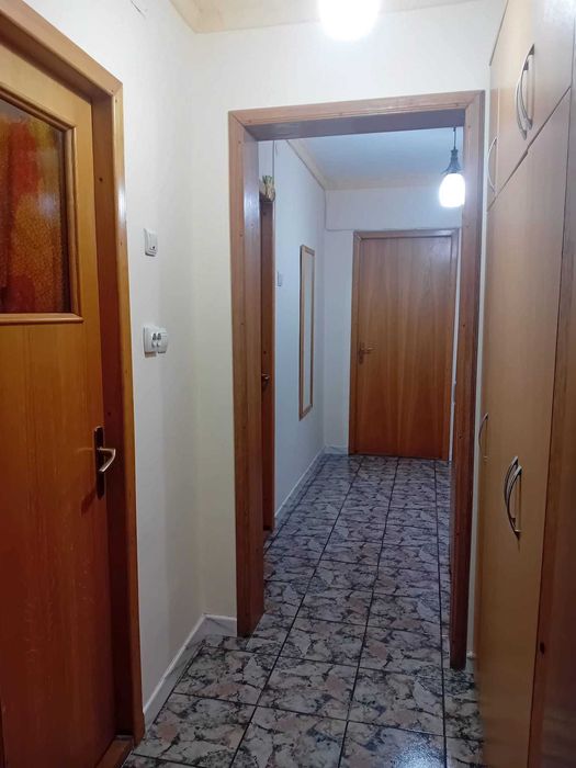 De vânzare APARTAMENT 4 camere în Târgoviște.