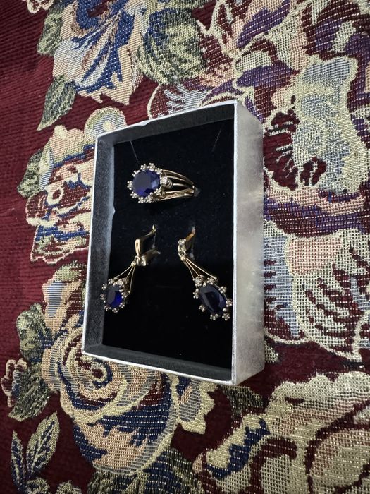 Продаю комплекты из золота с бриллиантами