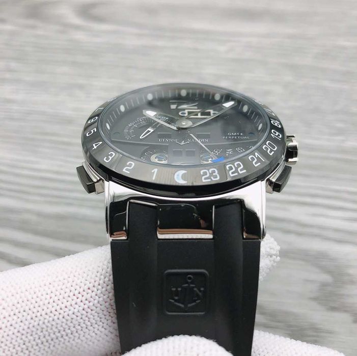 Автоматичен мъжки часовник Ulysse Nardin El Toro GMT Black