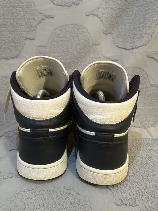 Jordan 1 mid white metallic gold obsidian