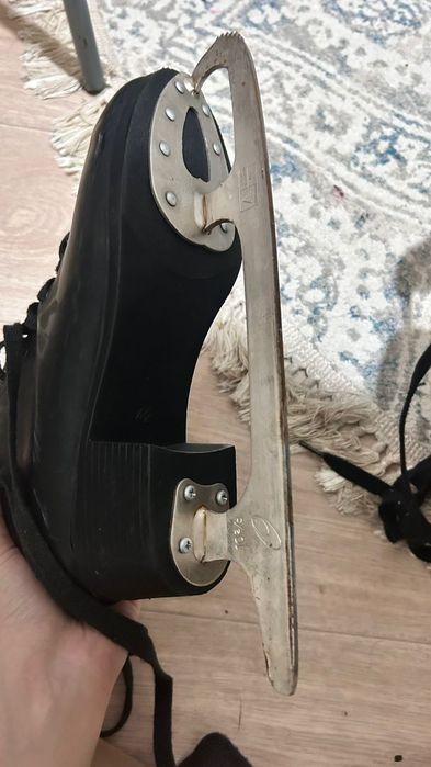 Фигурные коньки 2 пары