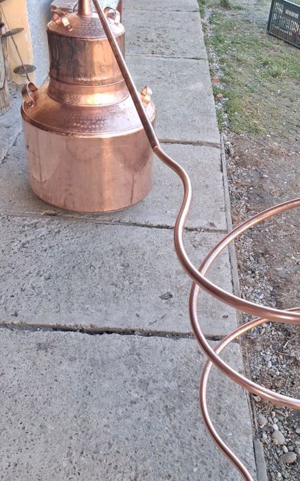 Vind cazane de facut tuica