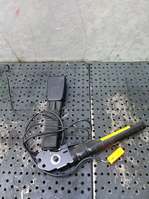 Teaca centura cu pretensiometru dreapta ford kuga 1 8v41a61208ab 8v41a61208ab