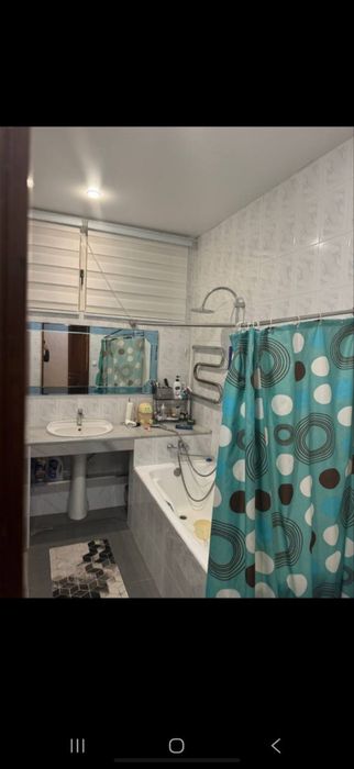 Продаётся 4 комнатная квартира