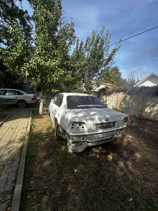 Бмв е 38 на разбор 1998 года