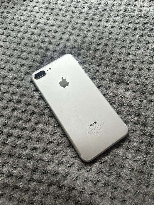 Vând Iphone 7 Plus 32gb- Silver
