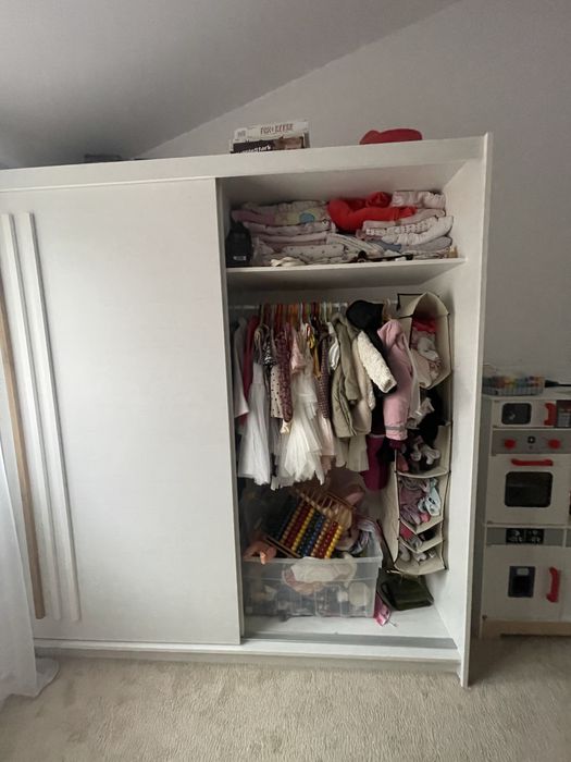 Dulap de vanzare aproape nou