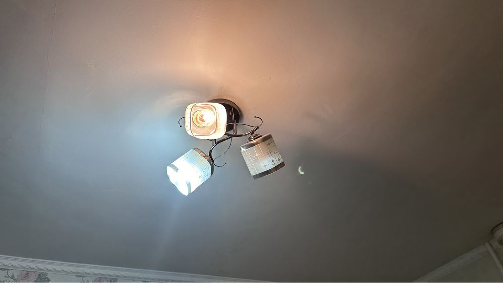 Люстралар сатылады