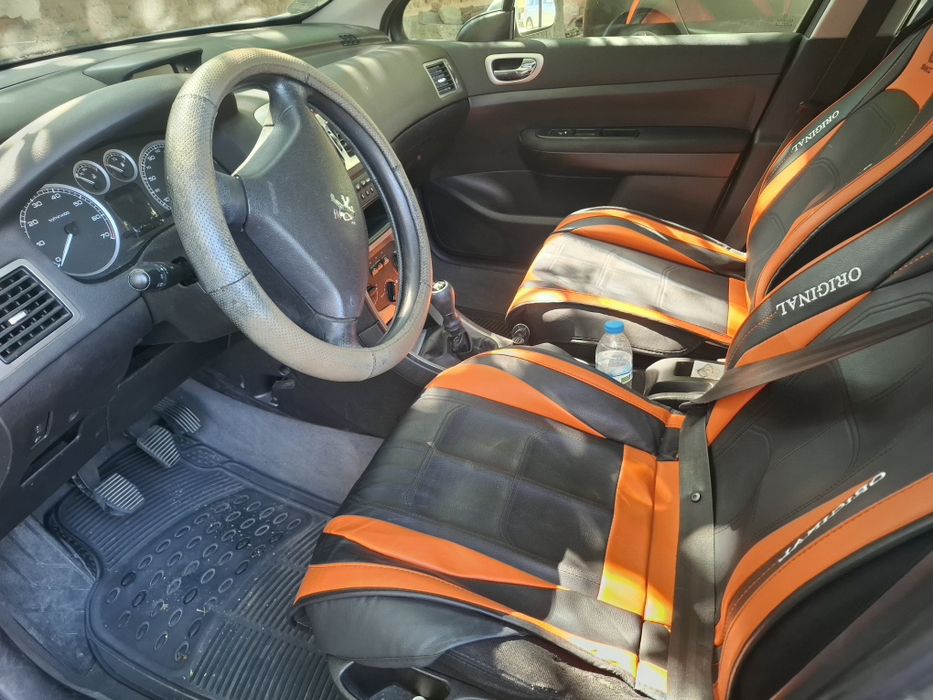 Автомобил Пежо 307 SW